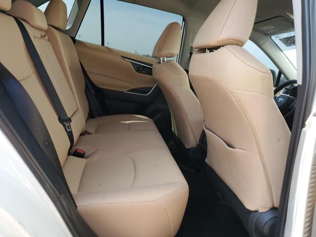 2T3H1RFV3RC296200 - 2024 TOYOTA RAV4 LE 白色 照片 11