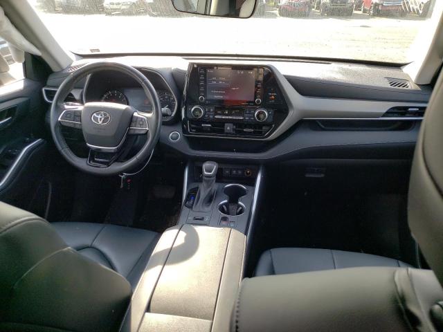 5TDGZRBH7MS114365 - 2021 TOYOTA HIGHLANDER XLE GRAY photo 8