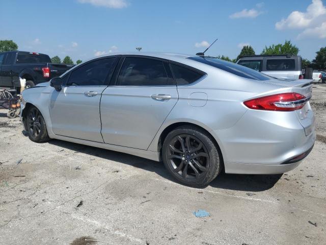 3FA6P0H75JR114137 - 2018 FORD FUSION SE 银色 照片 2