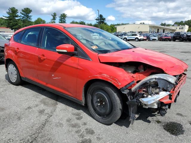 1FAHP3K2XCL116927 - 2012 FORD FOCUS SE RED photo 4
