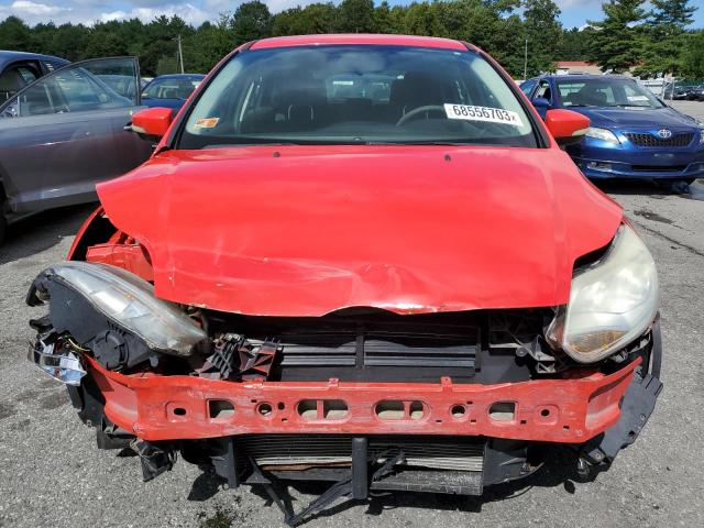 1FAHP3K2XCL116927 - 2012 FORD FOCUS SE RED photo 5