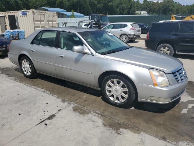 1G6KD57Y08U181520 - 2008 CADILLAC DTS SILVER photo 4