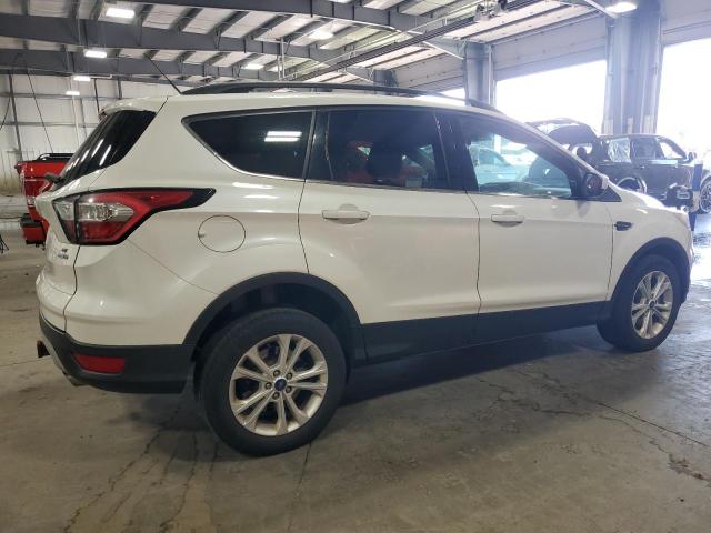 1FMCU9G95HUE53847 - 2017 FORD ESCAPE SE WHITE photo 3