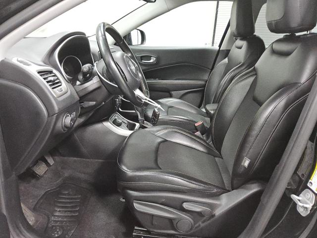 3C4NJDBB4JT239323 - 2018 JEEP COMPASS LATITUDE შავი ფოტო 7