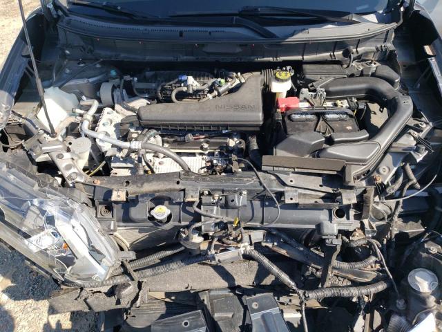 KNMAT2MV5JP613978 - 2018 NISSAN ROGUE S GRAY photo 12