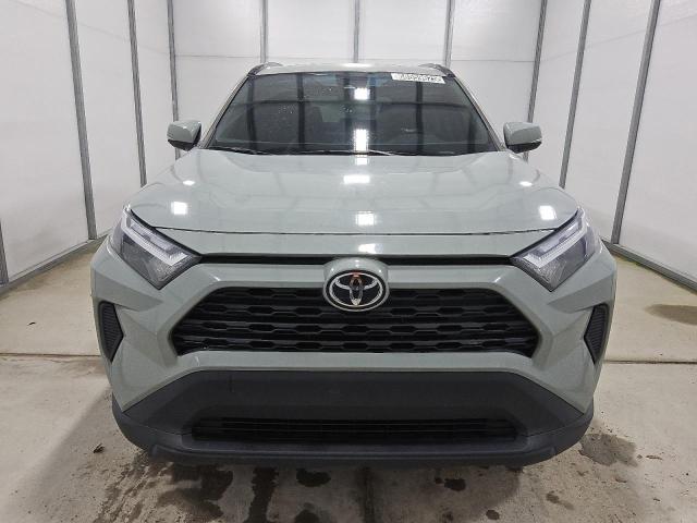 2T3W1RFV1PW245491 - 2023 TOYOTA RAV4 XLE მწვანე ფოტო 5