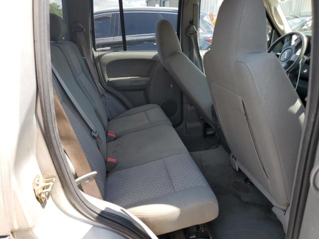 1J4GL38K15W722752 - 2005 JEEP LIBERTY RENEGADE SILVER photo 11