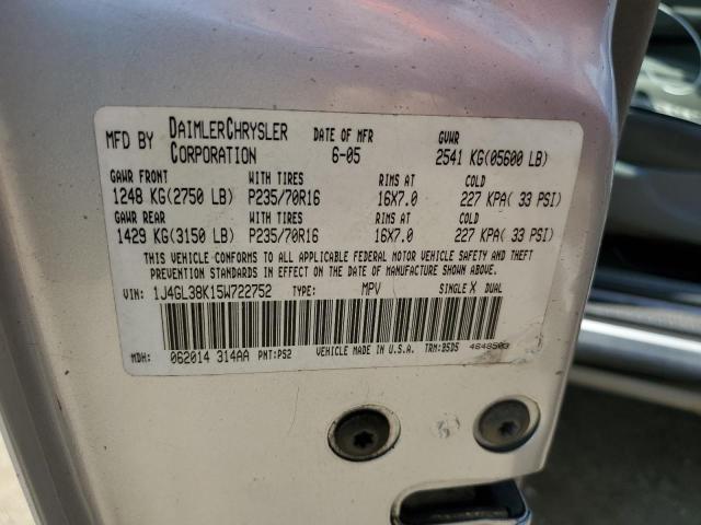 1J4GL38K15W722752 - 2005 JEEP LIBERTY RENEGADE SILVER photo 13