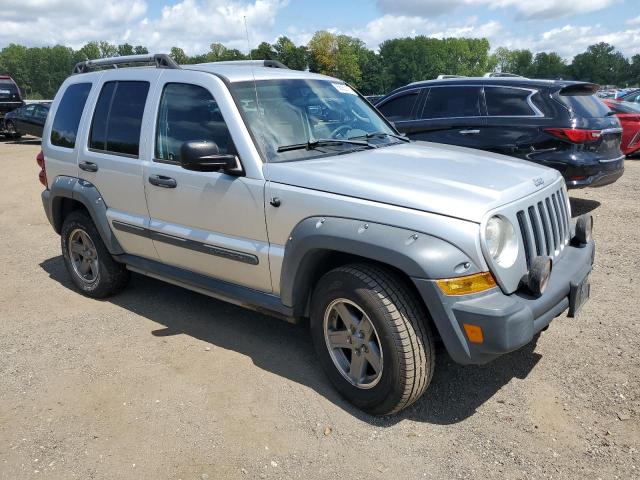 1J4GL38K15W722752 - 2005 JEEP LIBERTY RENEGADE SILVER photo 4