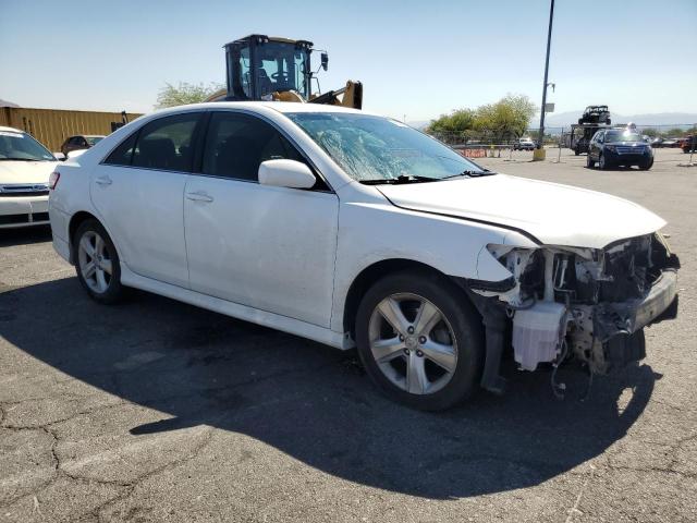 4T1BF3EK8BU611663 - 2011 TOYOTA CAMRY BASE WHITE photo 4
