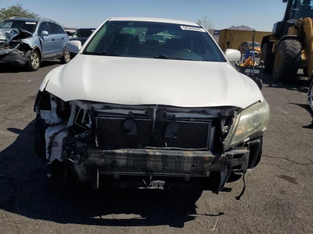 4T1BF3EK8BU611663 - 2011 TOYOTA CAMRY BASE WHITE photo 5