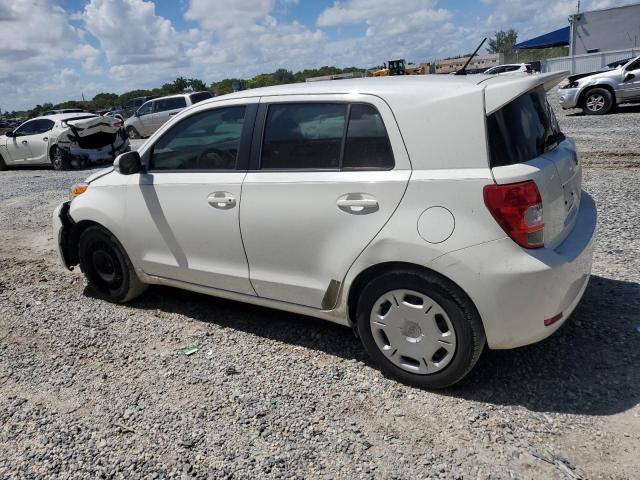 JTKKU4B40C1025069 - 2012 TOYOTA SCION XD WHITE photo 2