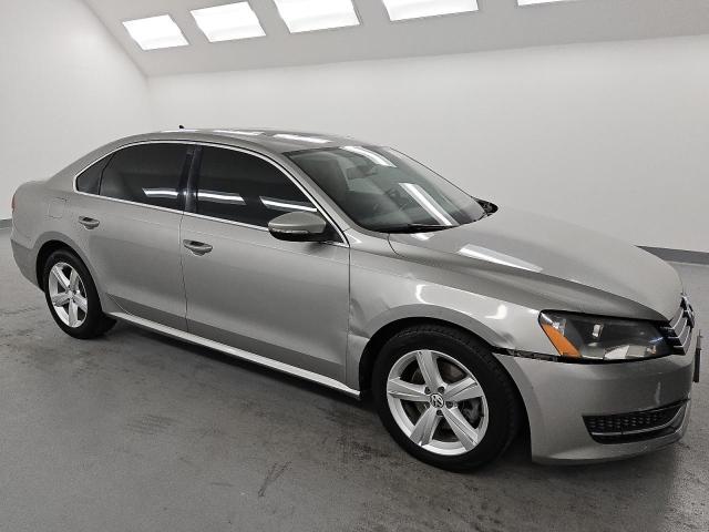 1VWBP7A37CC100425 - 2012 VOLKSWAGEN PASSAT SE SILVER photo 4