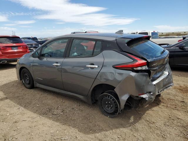 1N4AZ1CP2JC310181 - 2018 NISSAN LEAF S GRAY photo 2