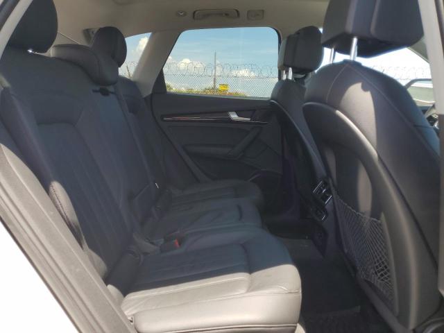 WA1BNAFY6J2024560 - 2018 AUDI Q5 PREMIUM PLUS WHITE photo 11