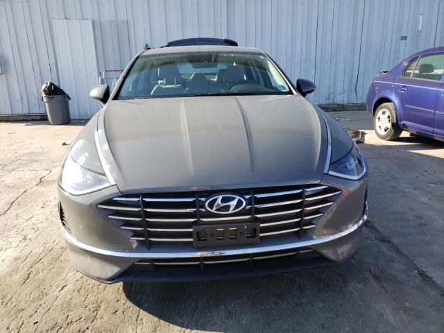 5NPEG4JA0MH112628 - 2021 HYUNDAI SONATA SE GRAY photo 5