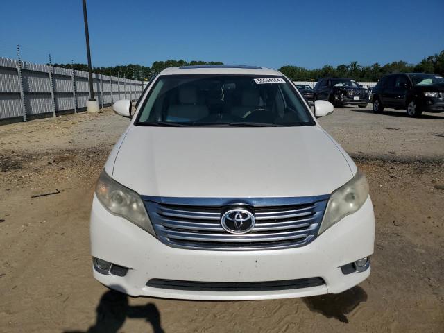 4T1BK3DB4BU436387 - 2011 TOYOTA AVALON BASE 白色 照片 5