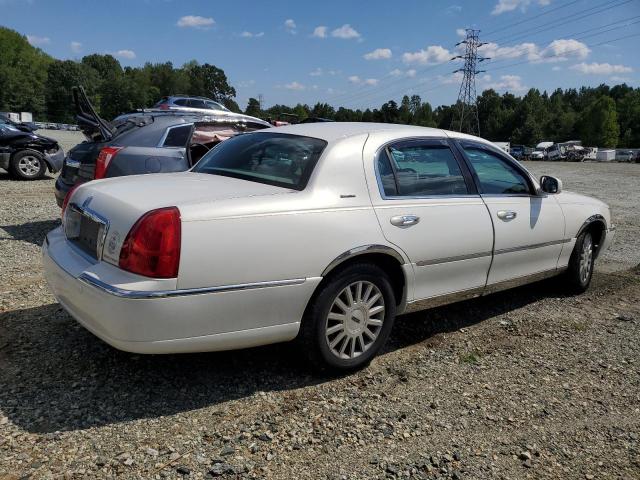 1LNHM81W93Y641707 - 2003 LINCOLN TOWNCAR EXECUTIVE WHITE photo 3