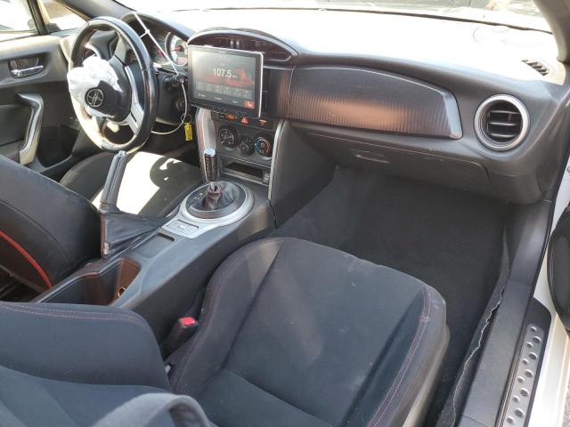 JF1ZNAA14D2727776 - 2013 TOYOTA SCION FR-S WHITE photo 8