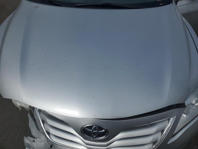 4T1BF3EK0BU192143 - 2011 TOYOTA CAMRY BASE Gümüş foto 11
