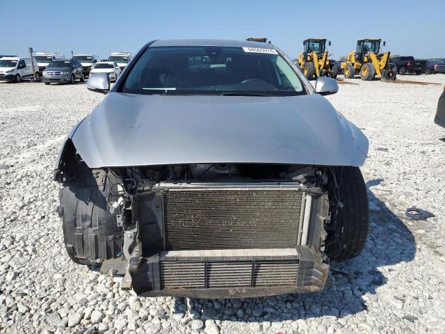 SJKCH5CP0JA057173 - 2018 INFINITI QX30 BASE فضي صورة 5