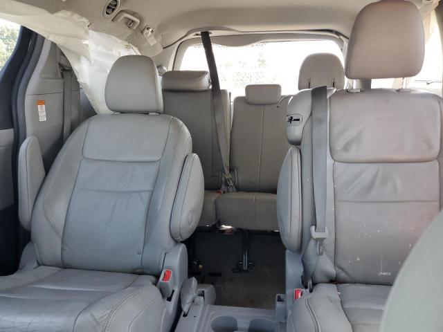 5TDYZ3DC9JS924854 - 2018 TOYOTA SIENNA XLE GRAY photo 10