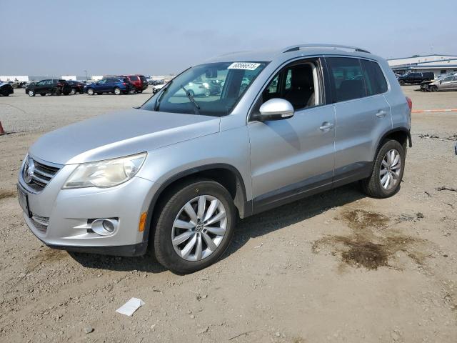 2011 VOLKSWAGEN TIGUAN S, 