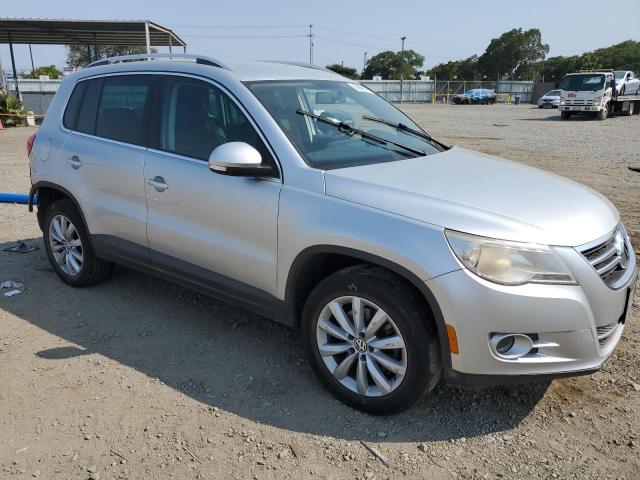 WVGAV7AX3BW536396 - 2011 VOLKSWAGEN TIGUAN S SILVER photo 4