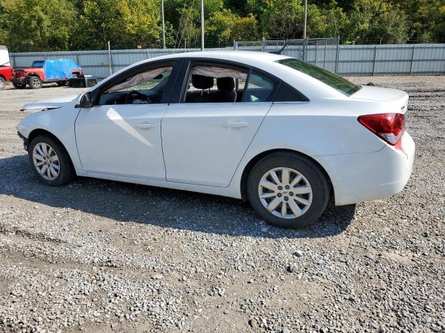 1G1PF5S91B7172823 - 2011 CHEVROLET CRUZE LT WHITE photo 2