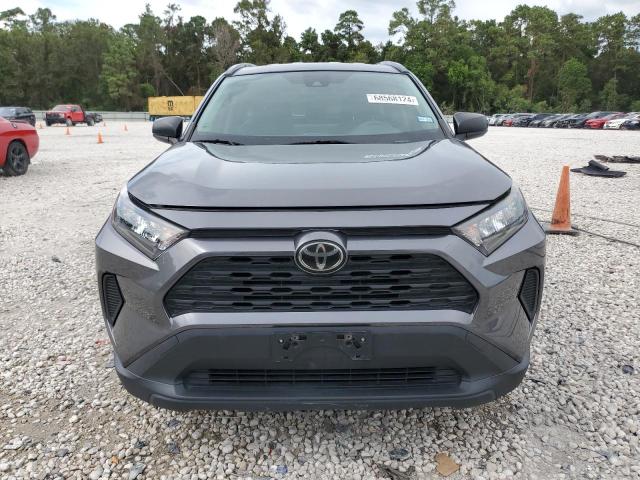 JTMH1RFV3KJ007318 - 2019 TOYOTA RAV4 LE GRAY photo 5