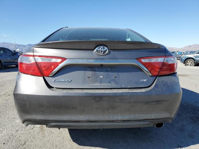 4T1BF1FK5HU368146 - 2017 TOYOTA CAMRY LE GRAY photo 6