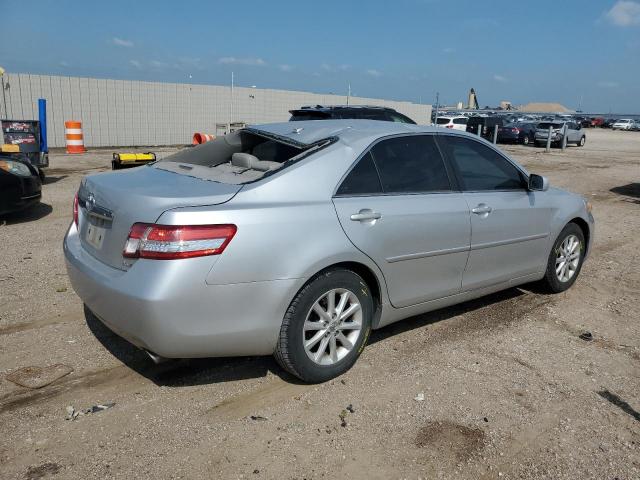4T4BF3EK8BR098324 - 2011 TOYOTA CAMRY BASE Gümüş foto 3