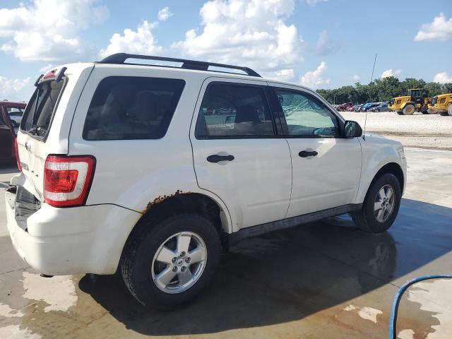 1FMCU0D78CKA77518 - 2012 FORD ESCAPE XLT WHITE photo 3