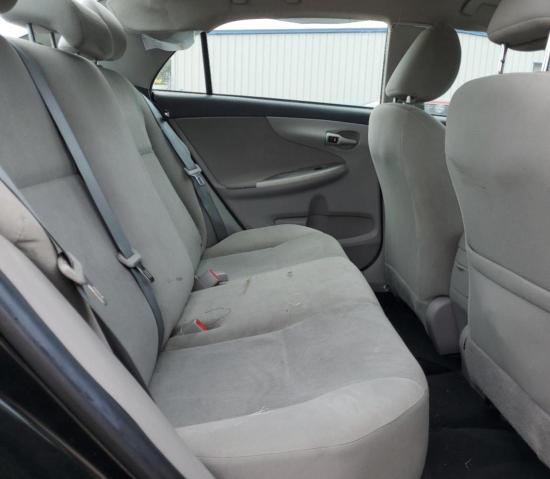 2T1BU4EE5DC946986 - 2013 TOYOTA COROLLA BASE Schwarz Foto 10