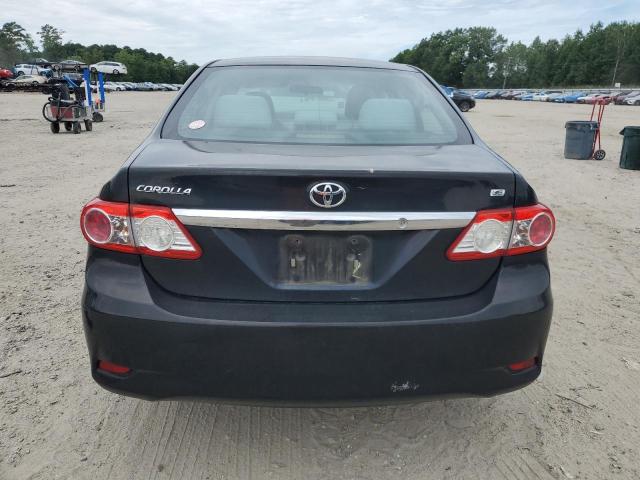 2T1BU4EE5DC946986 - 2013 TOYOTA COROLLA BASE Schwarz Foto 6