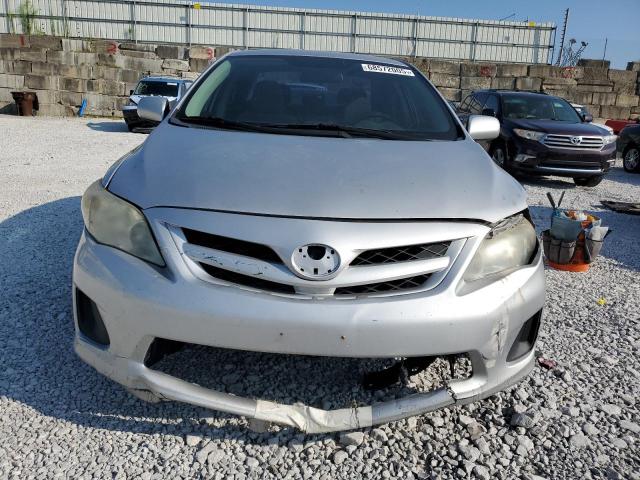 2T1BU4EE5CC898176 - 2012 TOYOTA COROLLA BASE Gümüş fotoğraf 5