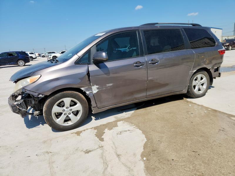 2015 TOYOTA SIENNA LE, 