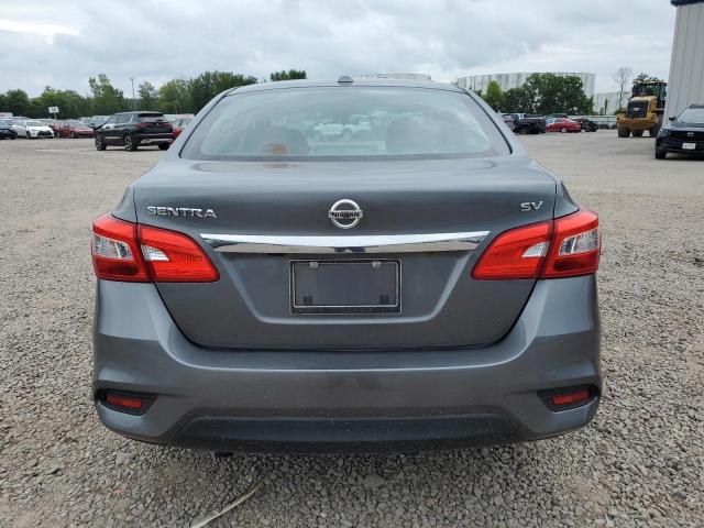 3N1AB7AP3JL636731 - 2018 NISSAN SENTRA S 灰色 照片 6