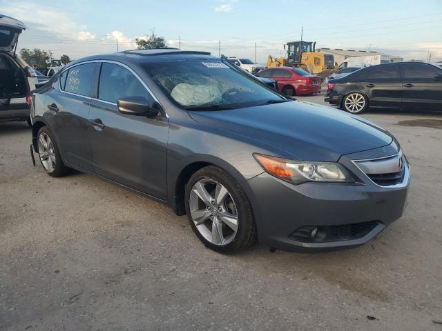19VDE1F79DE003482 - 2013 ACURA ILX 20 TECH GRAY photo 4