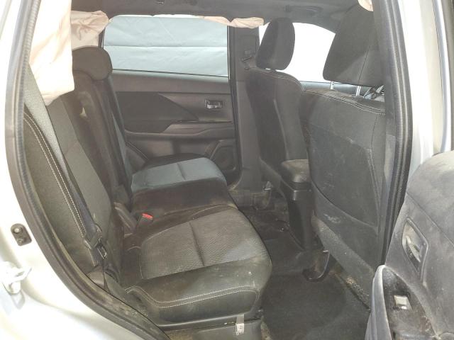 JA4AZ3A36JZ035511 - 2018 MITSUBISHI OUTLANDER SE ვერცხლისფერი ფოტო 11