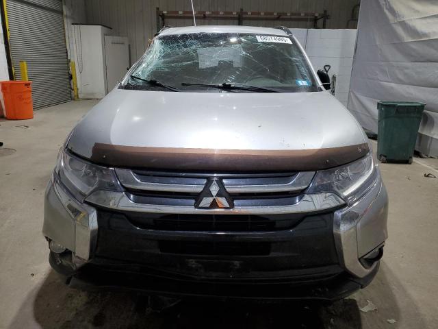 JA4AZ3A36JZ035511 - 2018 MITSUBISHI OUTLANDER SE ვერცხლისფერი ფოტო 5