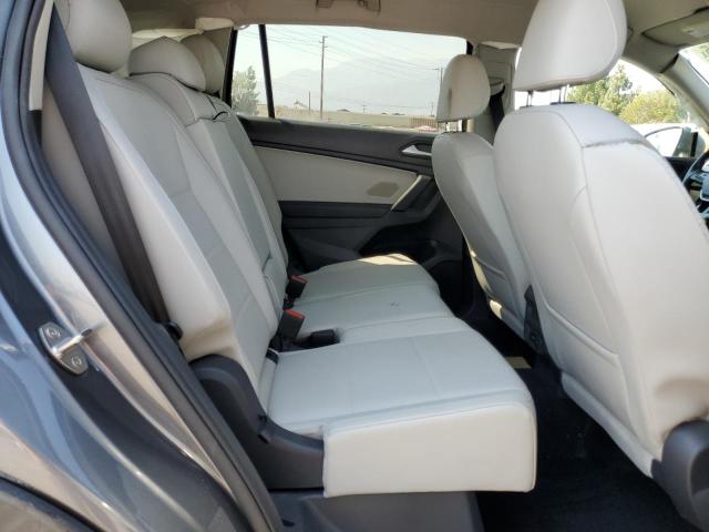 3VV3B7AX5KM007667 - 2019 VOLKSWAGEN TIGUAN SE Сұр фото 10