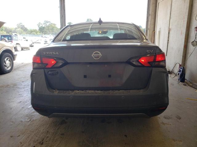 3N1CN8EV9LL826244 - 2020 NISSAN VERSA SV GRAY photo 6