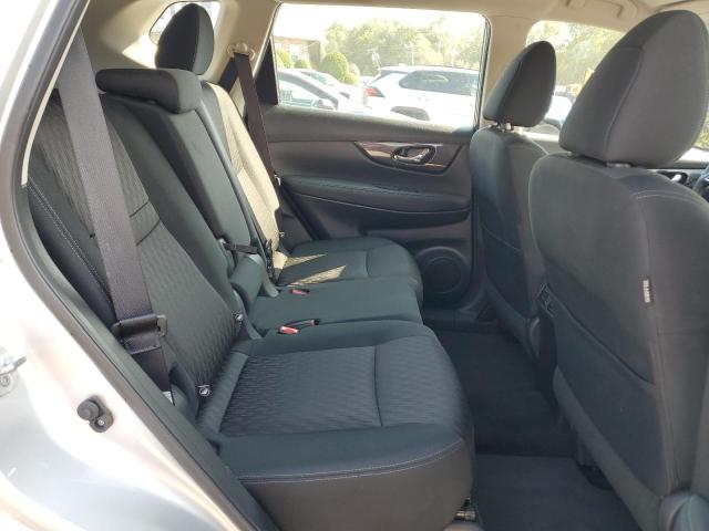 KNMAT2MV3JP571908 - 2018 NISSAN ROGUE S ვერცხლისფერი ფოტო 11