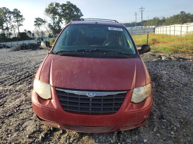 2A4GP44R86R744769 - 2006 CHRYSLER TOWN & COU LX RED photo 5