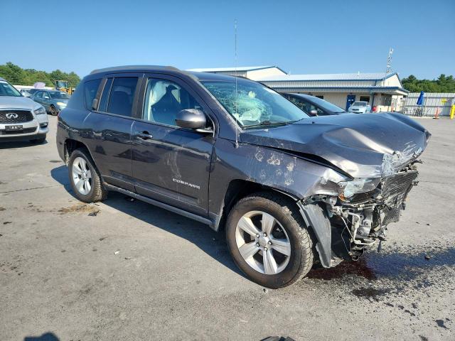 1C4NJDEB7FD324052 - 2015 JEEP COMPASS LATITUDE GRAY photo 4