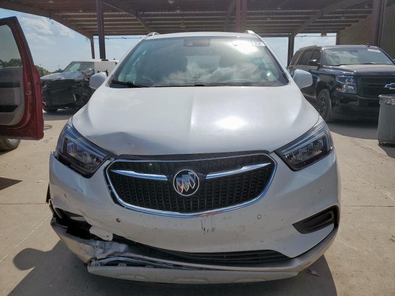 KL4CJASB0MB309650 - 2021 BUICK ENCORE PREFERRED WHITE photo 5