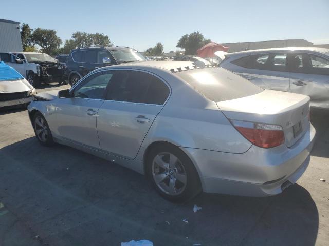 WBANA73514B058337 - 2004 BMW 530 I SILVER photo 2