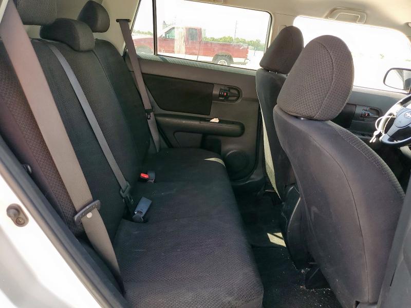 JTLZE4FE9A1109480 - 2010 TOYOTA SCION XB SILVER photo 11