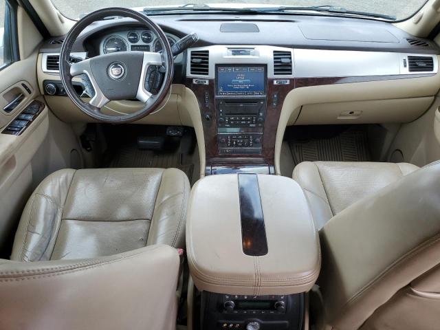 1GYUKBEF4AR121691 - 2010 CADILLAC ESCALADE LUXURY Белый фото 8
